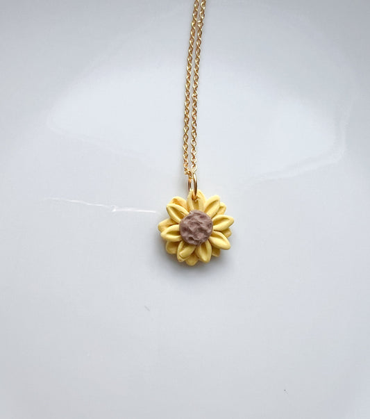 Mini sunflower necklace